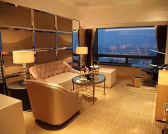 Shanghai Hongqiao Airport Hotel - Air China - Shanghai - Living room
