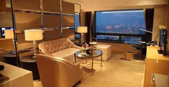 Shanghai Hongqiao Airport Hotel - Shanghai - Wohnzimmer