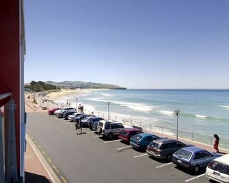 Hotel St Clair - Dunedin - Beach