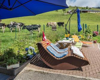 Sport Rees - Ferienwohnung Pia - Oberried - Innenhof