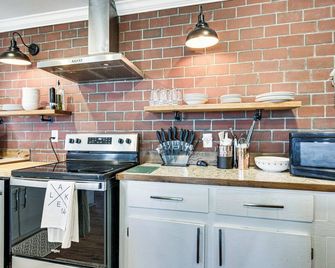 'West Water's Retreat' w/ Dock on Lake Wateree! - Camden - Kitchen