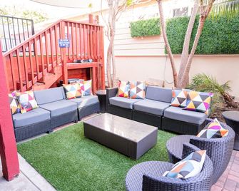 California Dreams Hostel - Ocean Beach - סן דייגו - פטיו