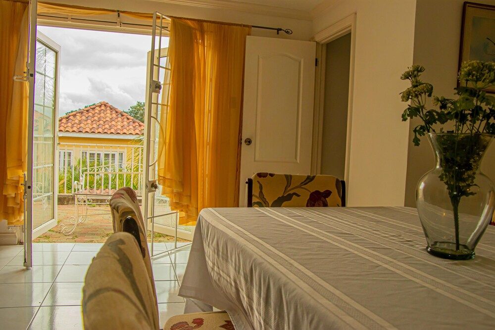 هوليدايس آت مانجو ووك كانتري كلوب - مونتيغو باي - غرفة طعام