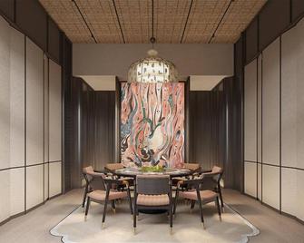 Beijing Palace Soluxe Hotel Astana - Astana - Ruang makan