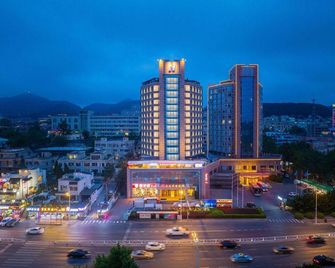 Huaneng & Cyts Holiday Hotel - Dalian - Edificio