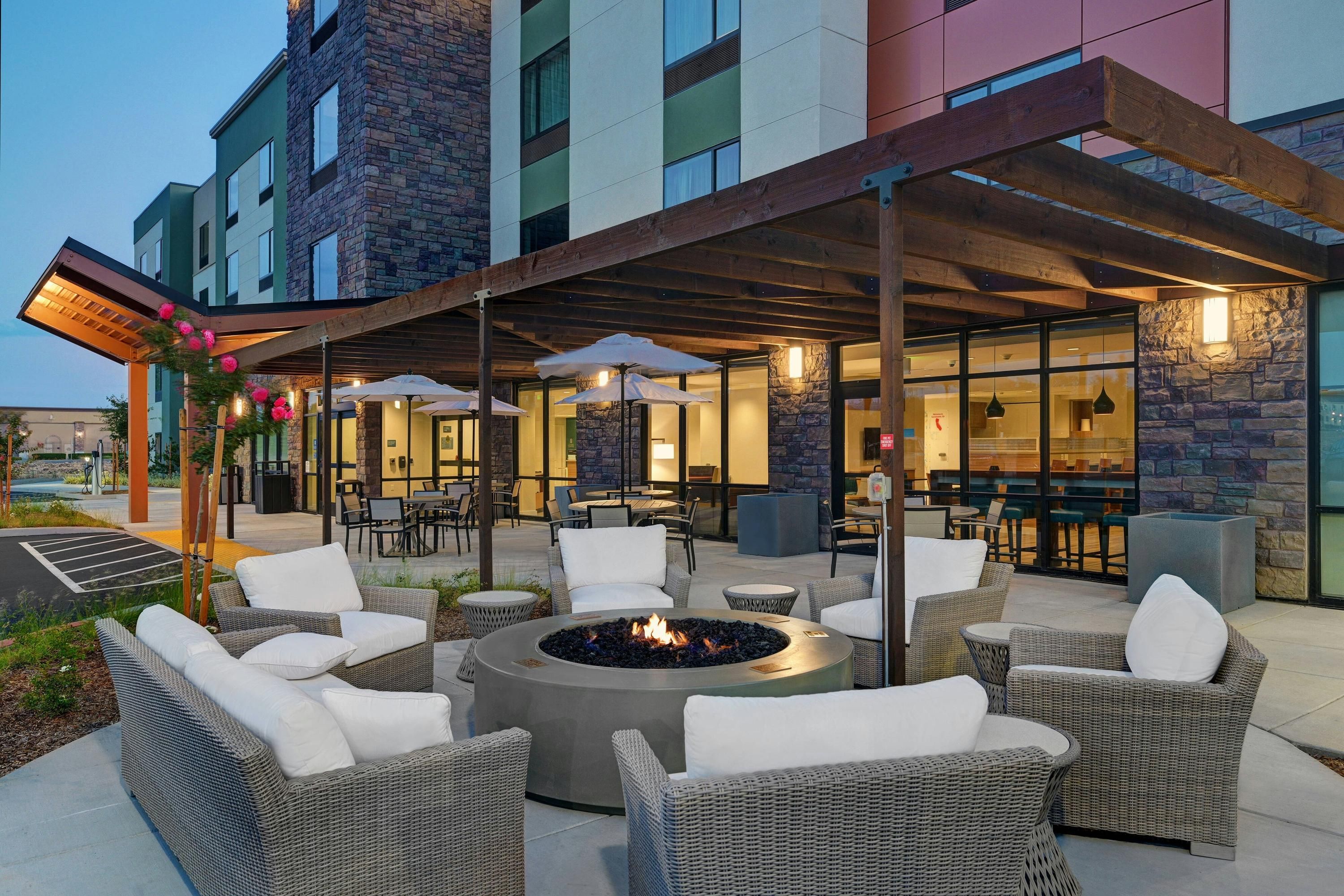 TownePlace Suites by Marriott Sacramento Airport Natomas - Sacramento - Uteplats
