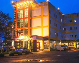 Garden Hotel Majalengka - Majalengka - Edificio