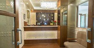 The Majestic Manor - Nagpur - Front desk