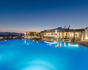 Lianos Village - Agios Prokopios - Bazén