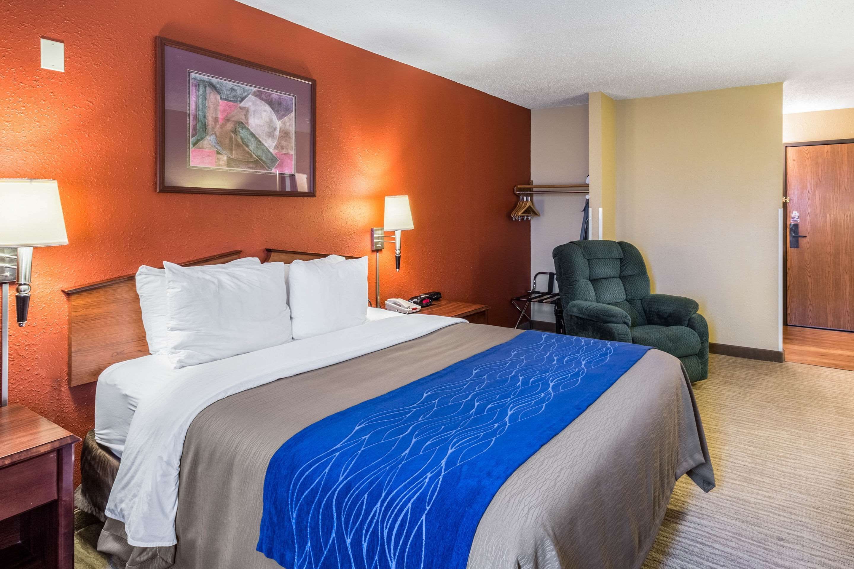 Quality Inn thumbnail 3