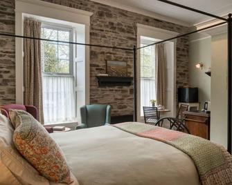 Elegant Suite in Historic Georgian Home , Emmet Square, Clonakilty - Clonakilty - Bedroom