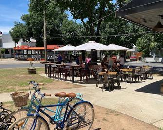 The Lake House - Wifi- no add on costs - Bendigo - Patio