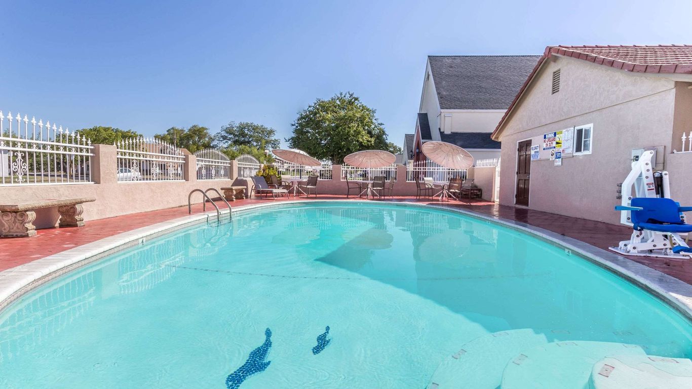 트래블로지 바이 윈덤 머시드 요세미티