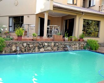 The Bedford View Guest House - Germiston - Pool