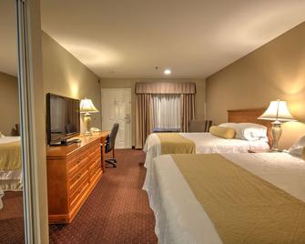 Burbank Inn and Suites - Burbank - Bedroom