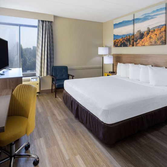 Bedroom view of Days Inn by Wyndham Winchester