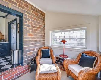 Radiant Gloucester House w/ Private Porch! - Gloucester - Living room