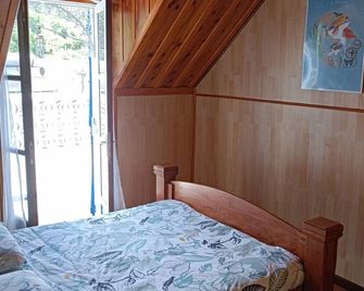 Maison au Pied des Sentiers de Randonnée - Entre-Deux - Chambre