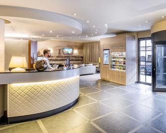 Astoria Hotel Antwerp - אנטוורפן - דלפק קבלה