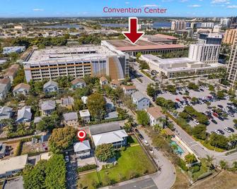 Steps from Downtown West Palm Beach - West Palm Beach