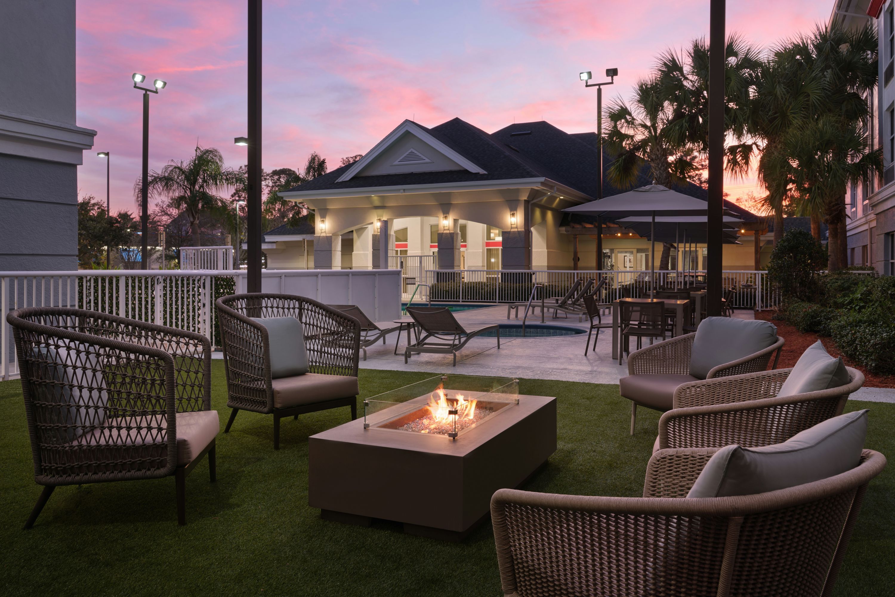 Homewood Suites by Hilton Daytona Beach Speedway-Airport - Daytona Beach - Gebäude