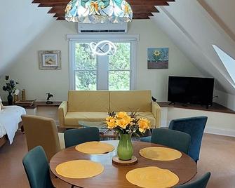 The Oak Park Loft - Oak Park - Dining room