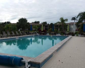 Reconstructed and ready for you after Hurricane Ian! - Iona - Piscina