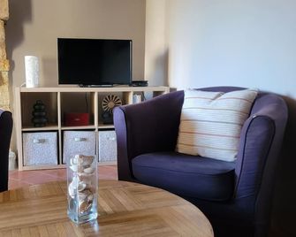 The farmhouse, Carteret - house labeled 3 keys - Barneville-card - Barneville-Carteret - Living room