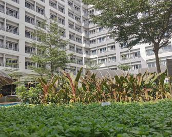Studio 1br Balcony, Pool, Near Airport & Bgc - Taguig - Vista del exterior