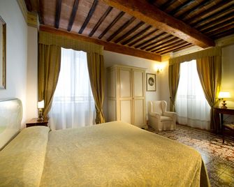 Hotel Palazzo di Valli - סיינה - חדר שינה
