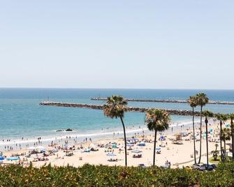 Coral Cottage in Newport Beach - Corona del Mar - Beach