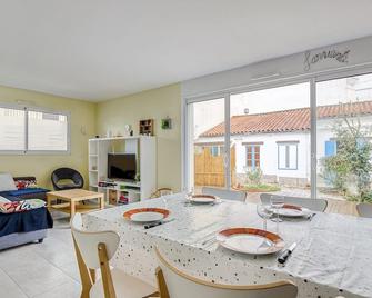 Vacances Pour 10 Personnes Tout A Pied ! - Saint-Jean-de-Monts - Essbereich