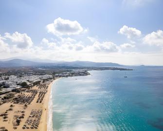 Kavuras Village Hotel & Suites - Stelida - Strand