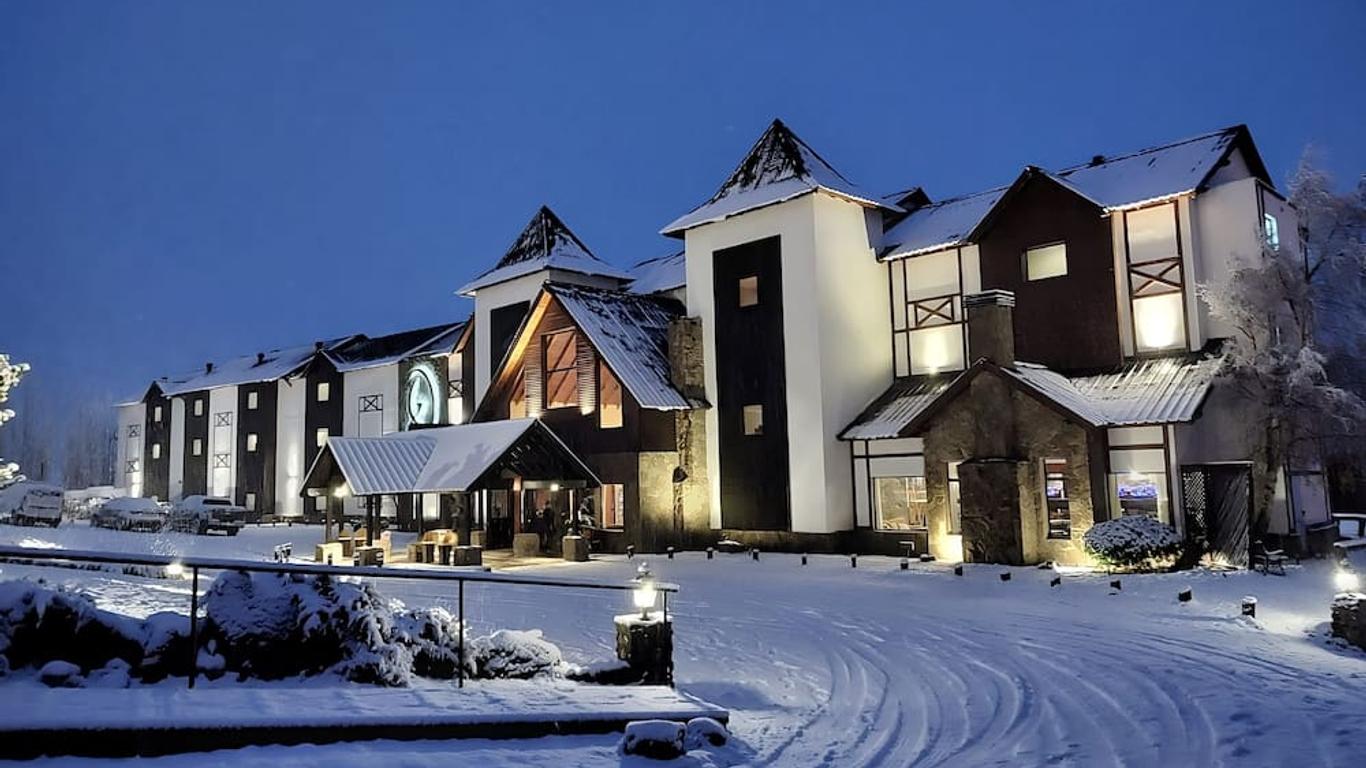 Xelena Hotel & Suites