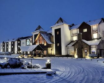 Xelena Hotel & Suites - אל קאלאפטה - בניין