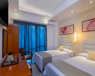 Hotel Caribbean - Havana - Bedroom
