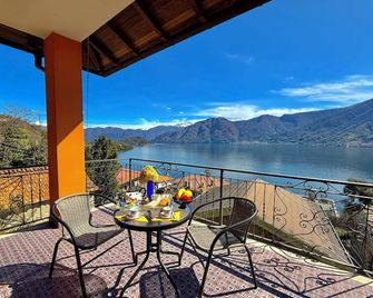 Isola Vista - Terrazzo - Sala Comacina - Balcón