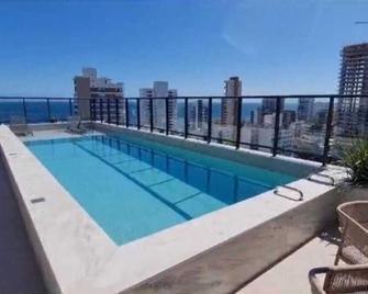 Quarto e Sala de Alto Padrão - Salvador - Pool