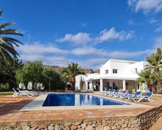 Beautiful villa with private pool and gardens and spectacular sea views - Mojacar - Piscine