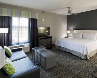 Homewood Suites by Hilton Topeka - טופקה - חדר שינה