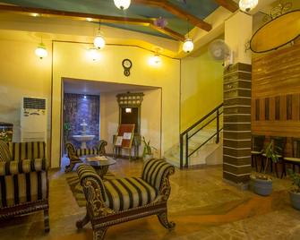 Vatika Inn - Udaipur - Lobby