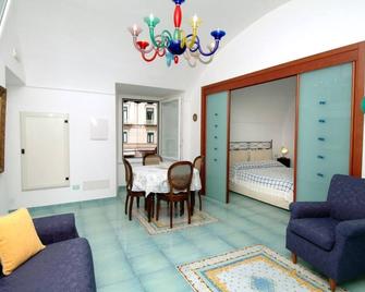 Quattro Passi - Amalfi - Living room