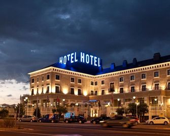 Hotel Conde Ansúrez - Valladolid - Building