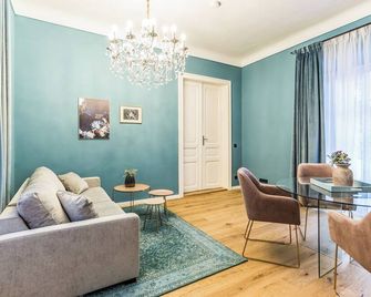 Designer Boutique Apartments Trauttmansd - Graz - Pokój dzienny