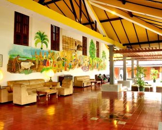 Siddhalepa Ayurveda Resort - All Meals, Ayurveda Treatment and Yoga - Molligoda - Lobby