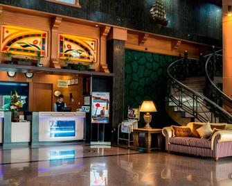 Swiss International Palace Hotel Manama - Manama - Front desk