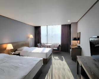 Queenvell Hotel - Daegu - Habitación