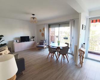 2-rooms apartment with Wifi and balcony - Nice - Salle à manger