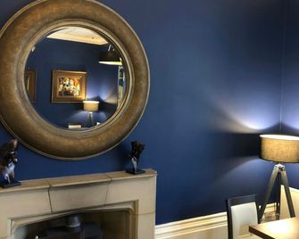 ميلفيلدز هوتل - غريمسبي - بار