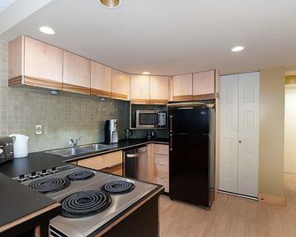 House On Dunbar B&B - Vancouver - Kitchen